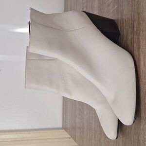 dolce vita White Heeled Boots Size: 8